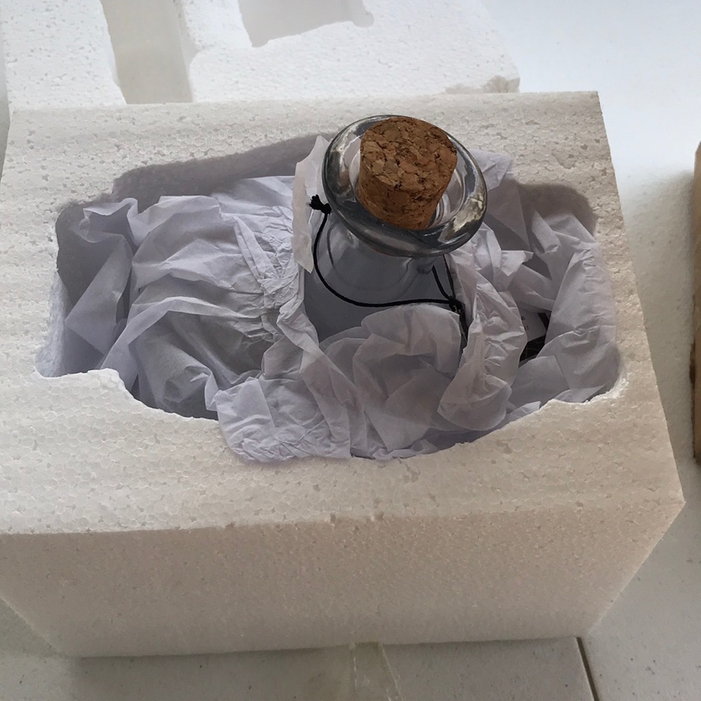 Pottery Barn graveyard skull decanter BN - Picture 4 of 7